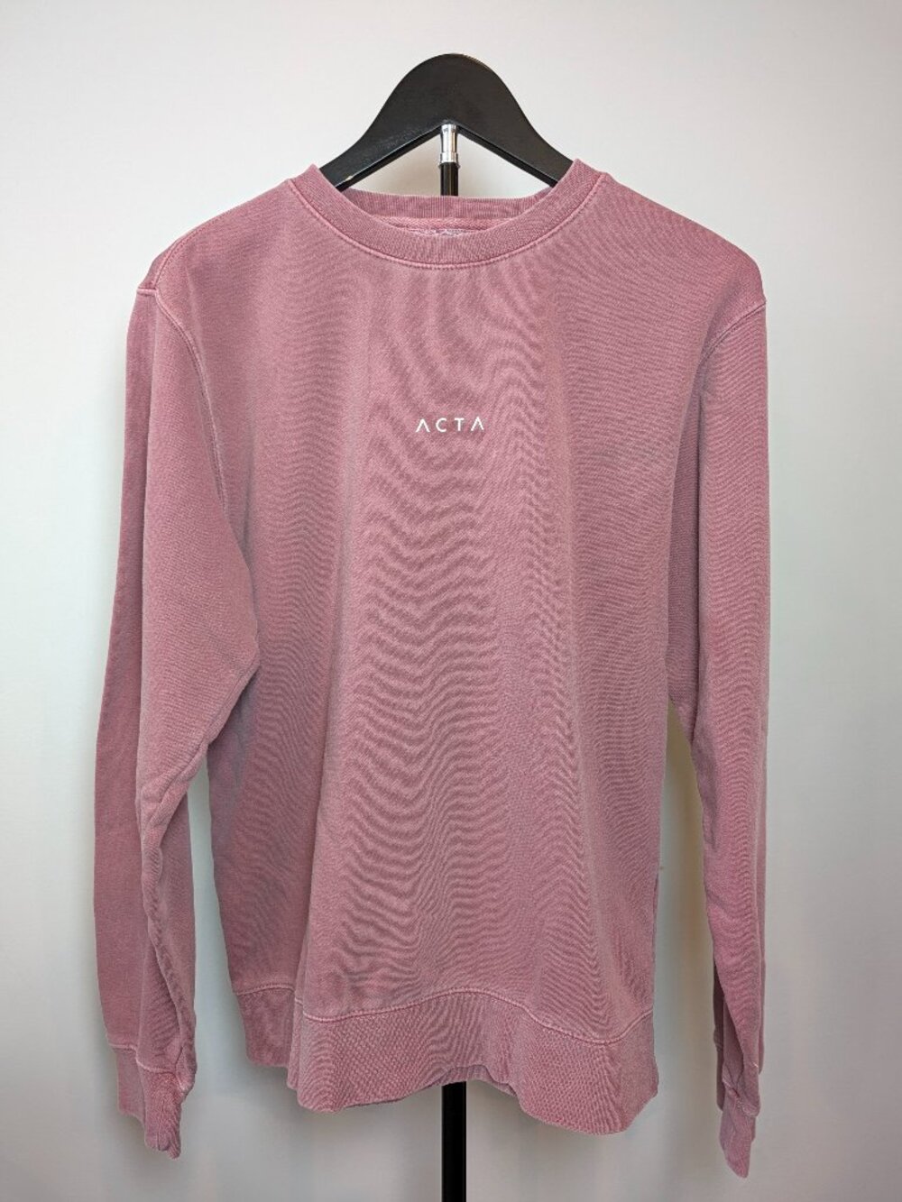 Acta Women's Size XS Vintage Wash Dusty Rose Crewneck
